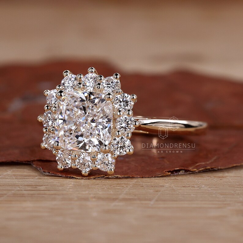 Detailed view of the halo setting on a cushion cut ring, handmade by Diamondrensu