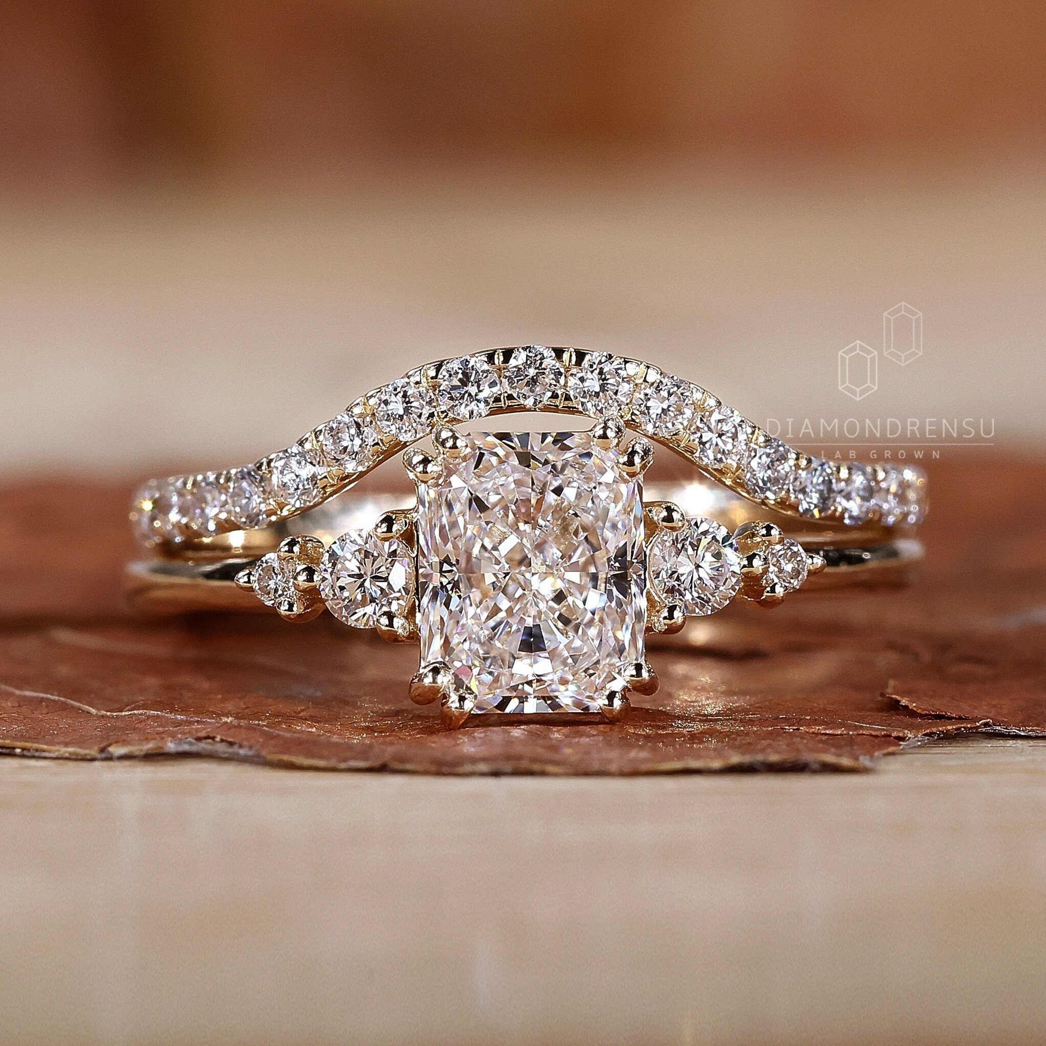 Lab Grown Diamond Bridal Wedding Set, 1 to 2 CT Radiant Cut  display picture 3