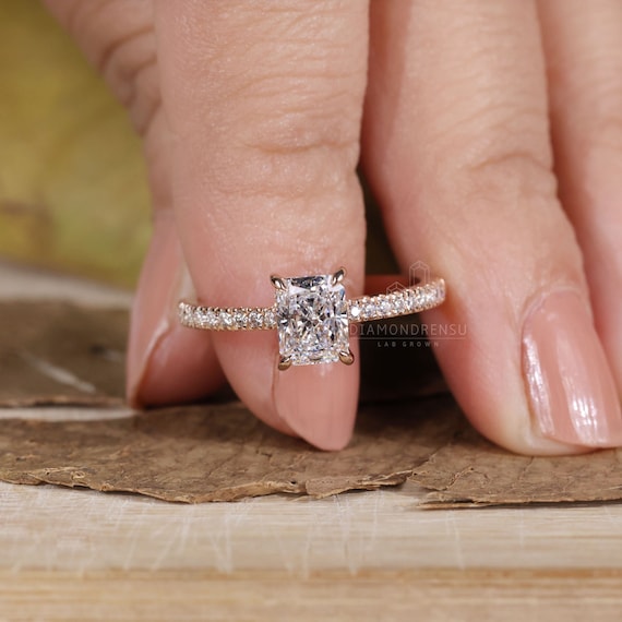 Lab Grown Diamond and Moissanite Engagement Rings | Cullen Jewellery