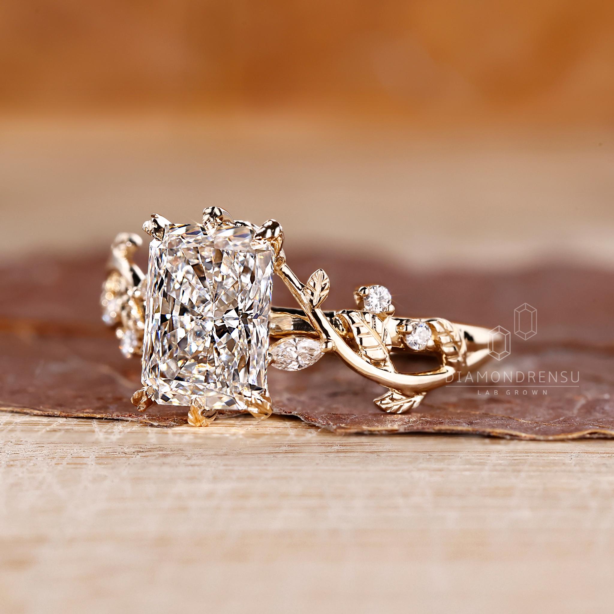 Bague En Or Jaune 14 Carats (5,96 G) Taille 7 - Pierre Claire Marquise - Occasion