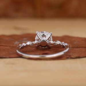 Chic Claw Prong Ring design showcasing a stunning Lab Created Diamond