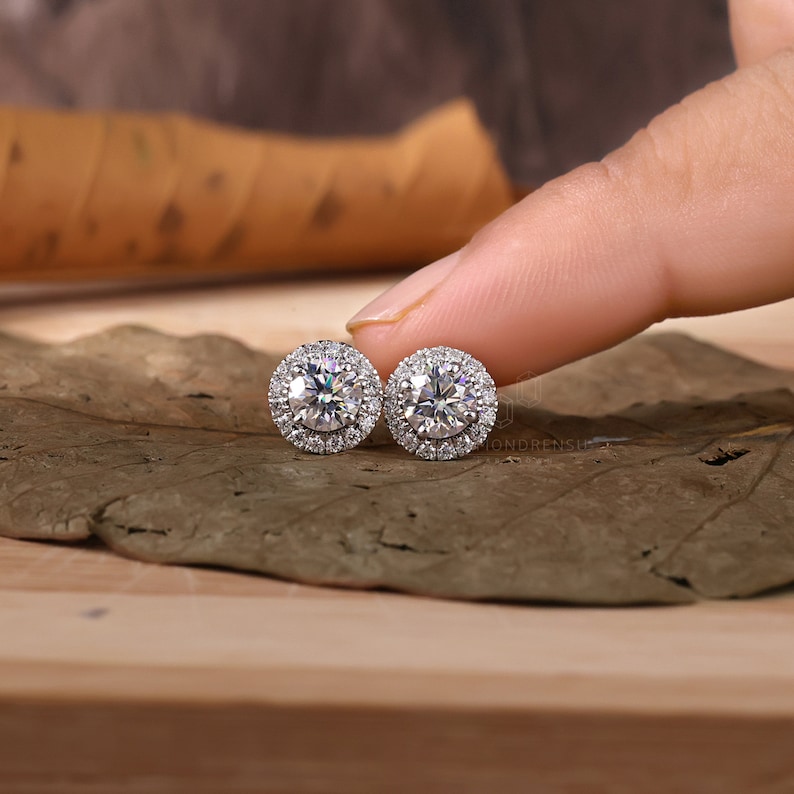 diamond studs for women