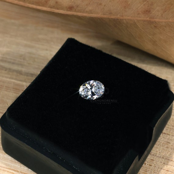 Buy CT Oval Cut Loose Diamond, EF/VS Quality Lab Grown