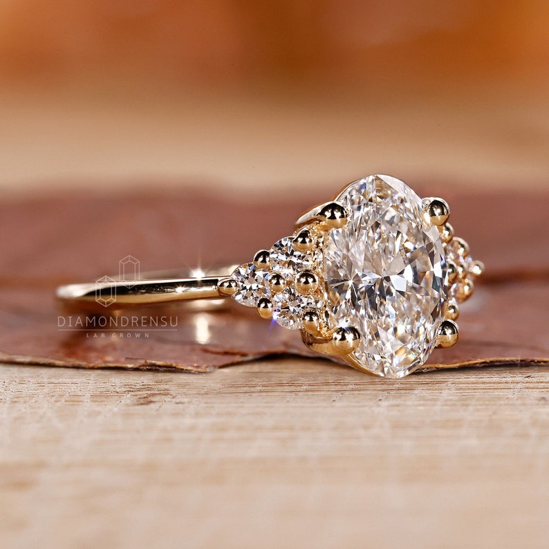 lab grown diamond engagement ring