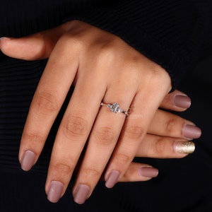 emerald wedding ring