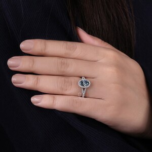 oval diamond wedding ring