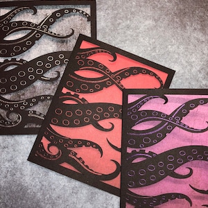 Cthulhu handgemachte Grußkarte, gotische verzierte Karte, Folienkarte, Tentakel, Halloween, Lovecraft Geschenke, gotische Geschenkkarte, gotische Kunst