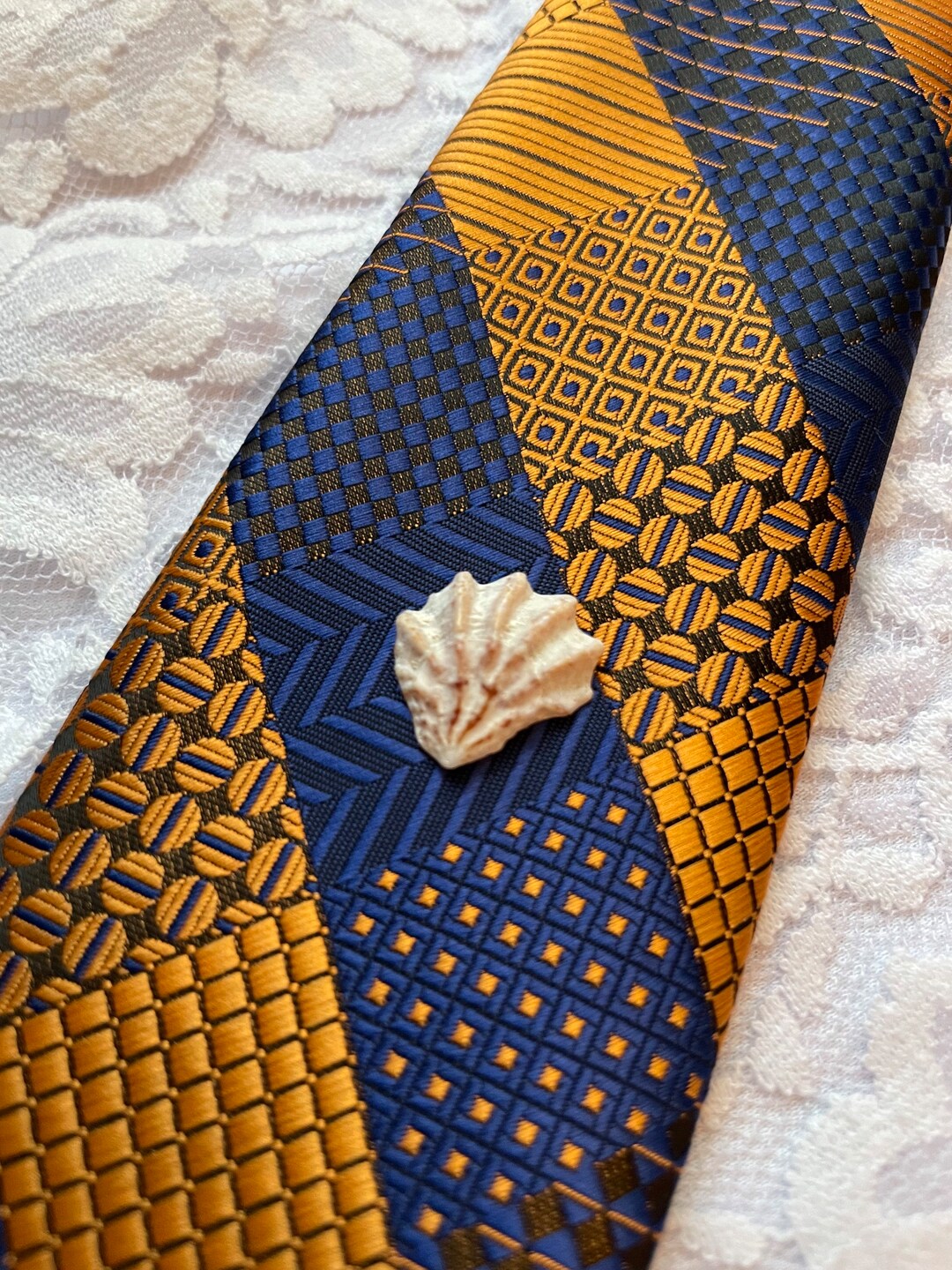 Cats Paw Shell Tie Pin - Etsy