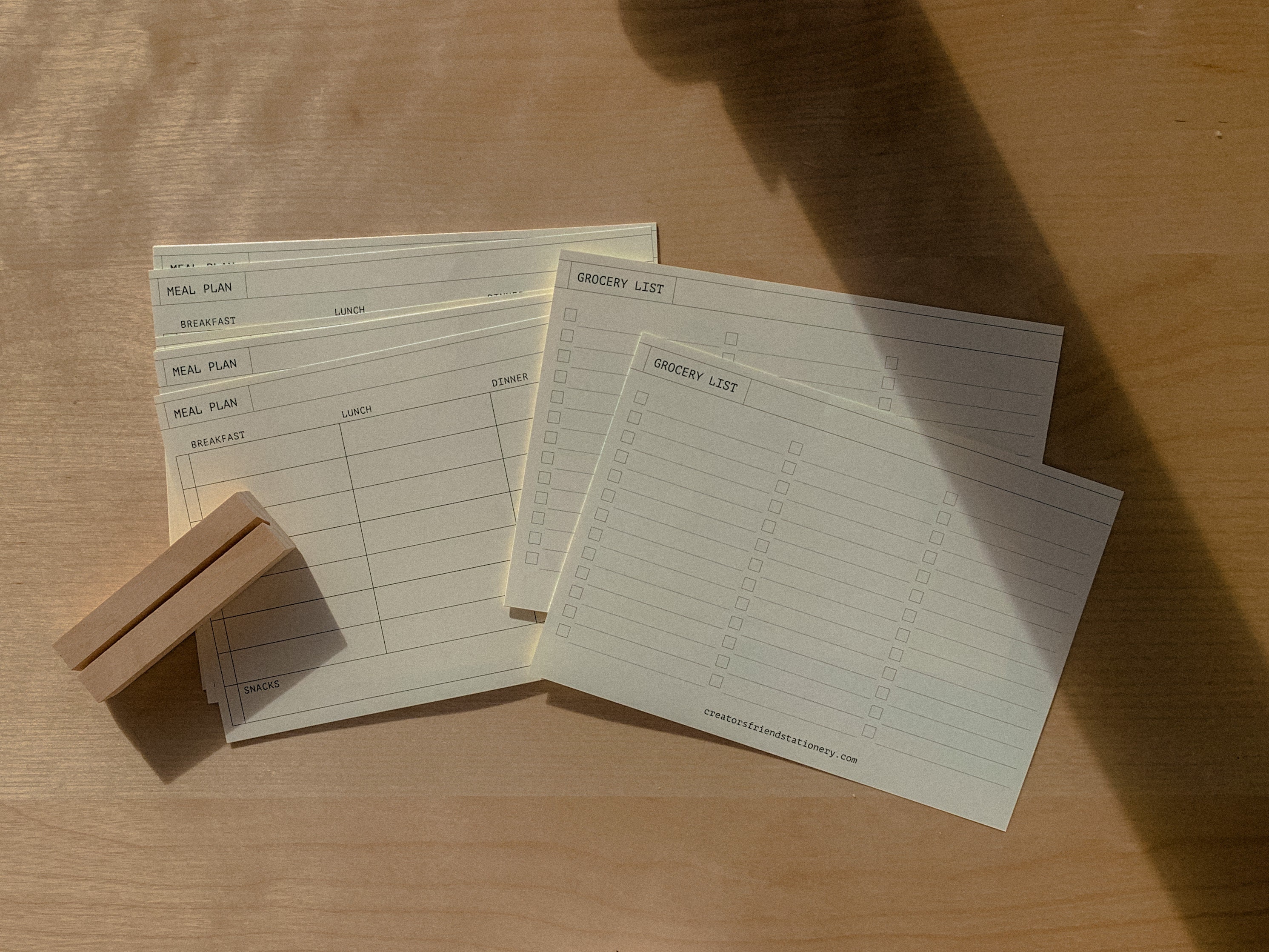 Wooden Note Card Bleacher / Index Card Holder / Business Card Display /  Desktop Organizer MAXIE 