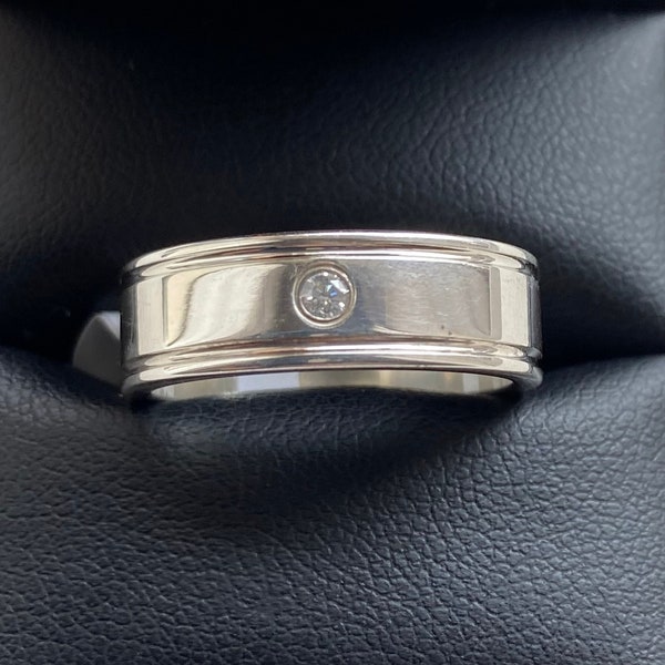 Sterling silver Argentium diamond set wedding band ring size N