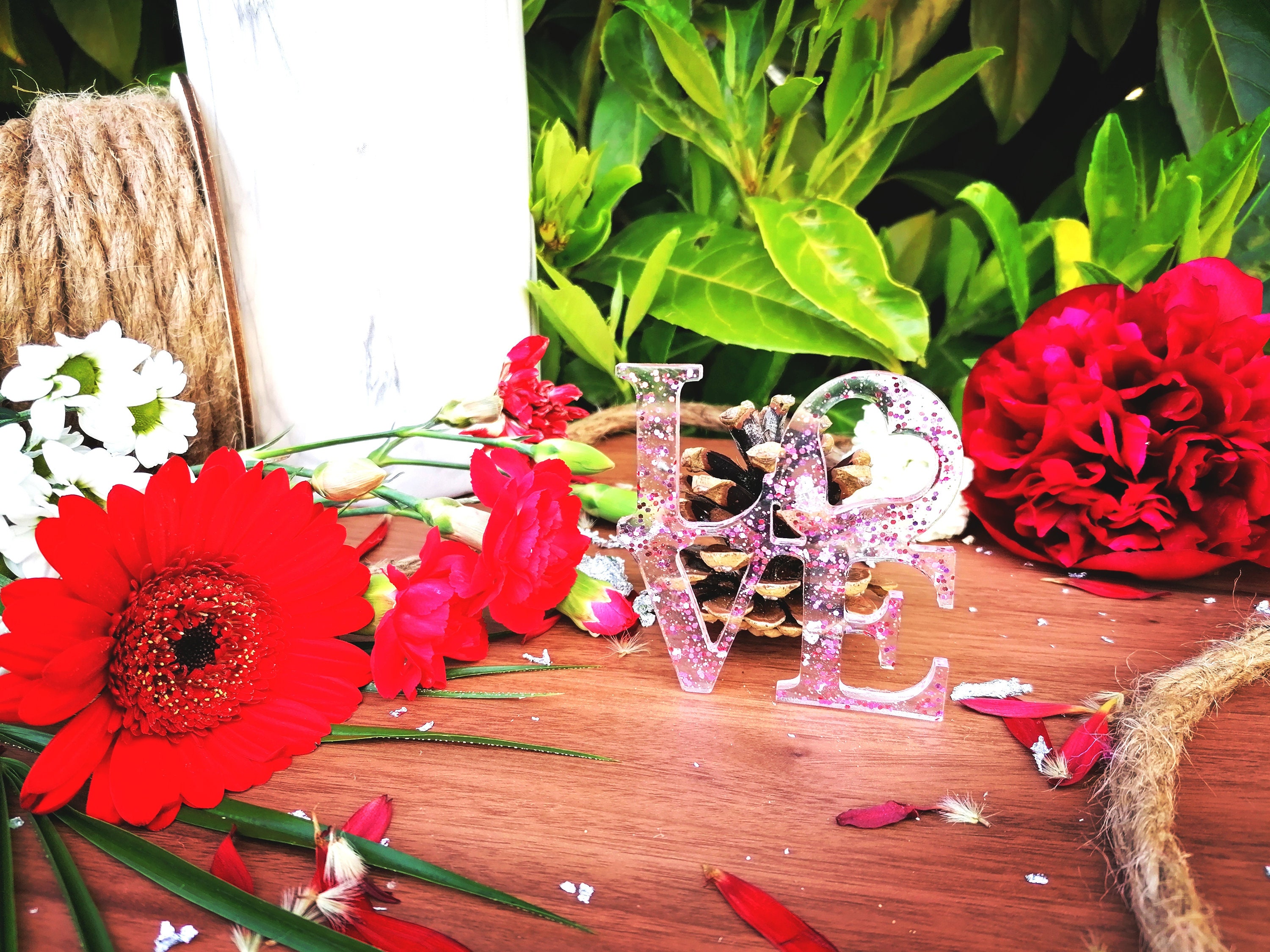 Mini Décoration Love Transparent et Rose Paillette