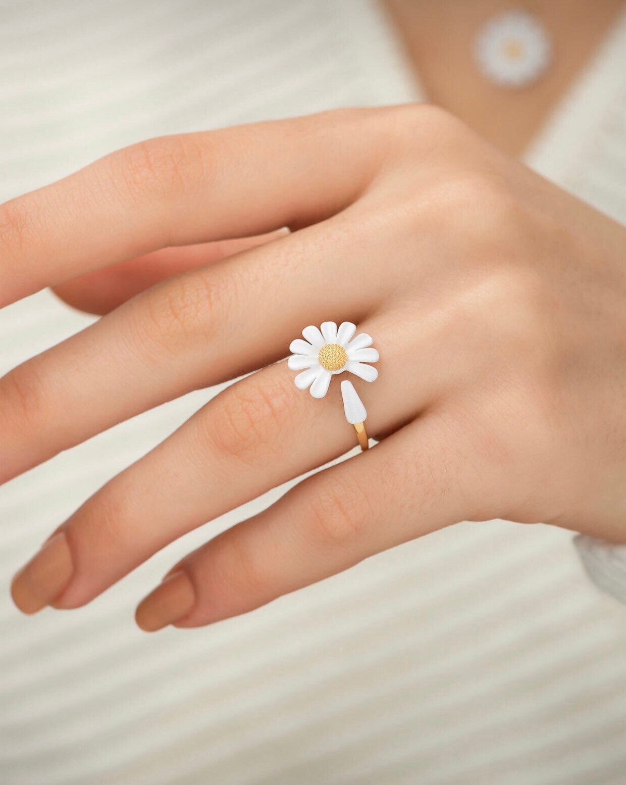 Dainty Daisy Ring Adjustable Size Daisy Flower Ring Floral Etsy UK
