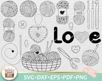 Può includere: Disegno in bianco e nero di gomitoli di lana, uncinetti, forbici e un cesto di lana. La parola "Love" è scritta in grassetto. Il testo "+ SVG per Cricut" è incluso.