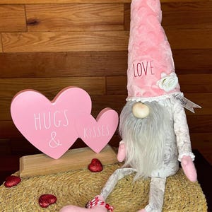 Anniversary, Personalized Gift for her, Valentines Day Gift, Tiered Tray Decor, Love Gnome, Valentine Gnome, Gift for Mom, Mothers Day Gift
