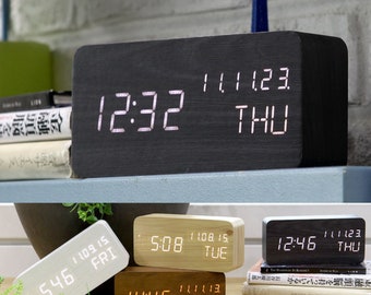 Clock Wood Digital Alarm Desk Time, Date(MM / DD / YY), Day of The Week, Temperature, Nightlight Large Display Portable