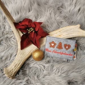 Advent calendar - felt Santa Claus pocket calendar - to go - mini - embroidery - with chocolate lenses - Christmas - gift idea