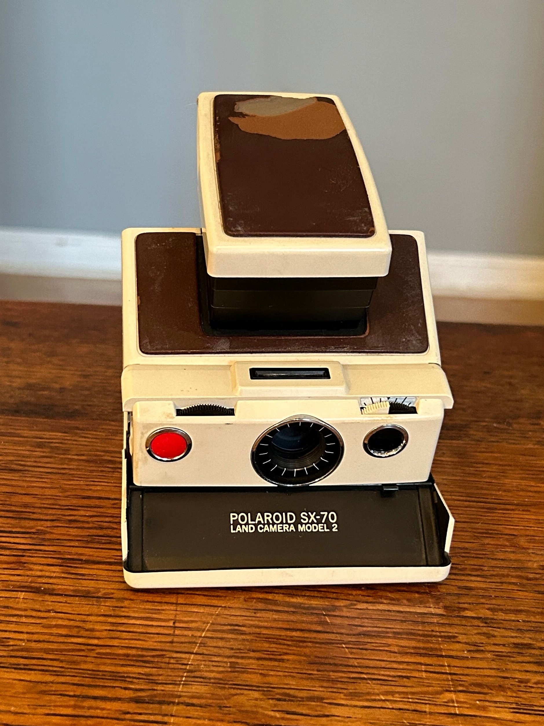 Polaroid Land Camera SX-70 Model 2 / White and Burgundy - Etsy