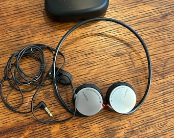 Sony Sports Walkman SRF-M50 FM Stereo Headset Headphone Receiver