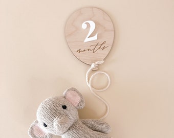 Balloon Milestone Markers | Baby Monthly Milestone Signs | Wood Milestone Cards | Modern Minimal Neutral Baby Gift | Baby Photo Prop