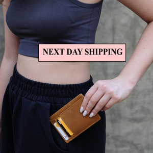 Cartera delgada personalizada, tarjetero de cuero minimalista, cartera de cuero, cartera para padrinos de boda, cartera delgada de cuero unisex, regalos de Navidad