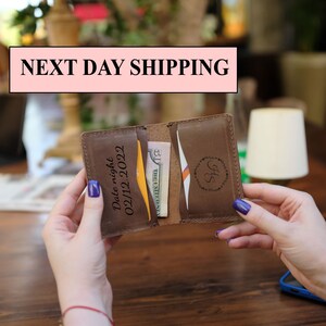 Jubiläumsgeschenk für Freund, personalisierte minimalistische Lederbrieftasche für Ehemann, faltbare schlanke Brieftasche, Bargeldbrieftasche, Weihnachtsgeschenk, Geschenkbrieftasche