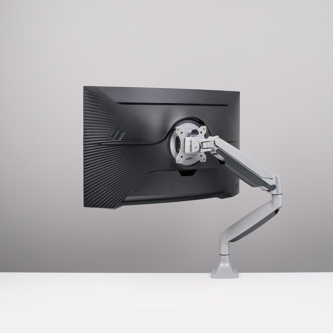 VESA Adapter for Samsung Odyssey G6 and G7 – Monitor Mount Bracket