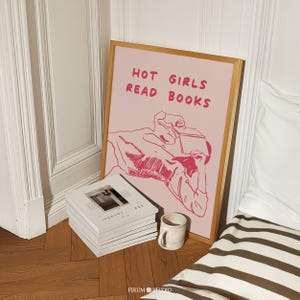 Impresión artística descargable de chicas calientes leyendo libros, arte de pared con rincón de lectura estético rosa, decoración de pared para amantes de los libros, impresión artística de lectura atrevida / 0559