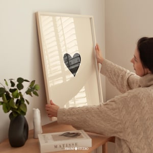 Minimalistisches Herz Beige und Schwarz Herunterladbare Kunst, Modernes Raumdekor, Beige druckbare Kunst, Neutrale Wandkunst, Minimalistisches Poster | 1387