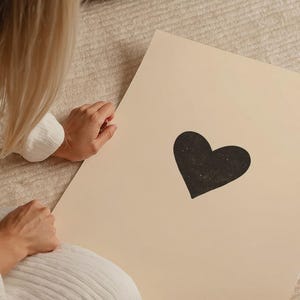 Minimalist Heart Beige and Black Downloadable Print, modern room decor. Neutral aesthetic printable wall art for bedroom or living room, minimalist digital poster. Includes printing guide