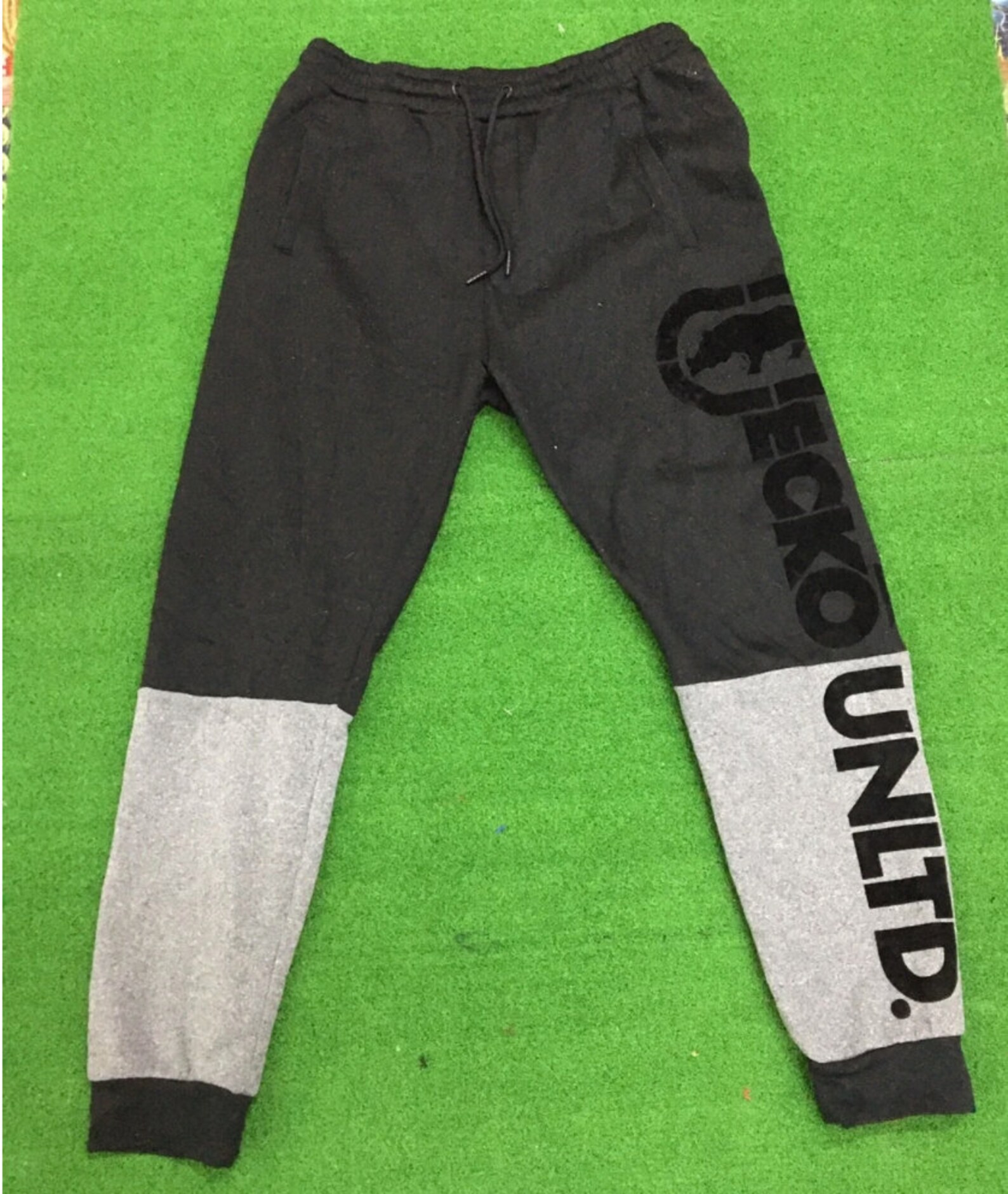 ecko jogging bottoms
