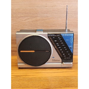 Vintage Emerson PM3910 AM FM Weatherband Portable Radio image 1