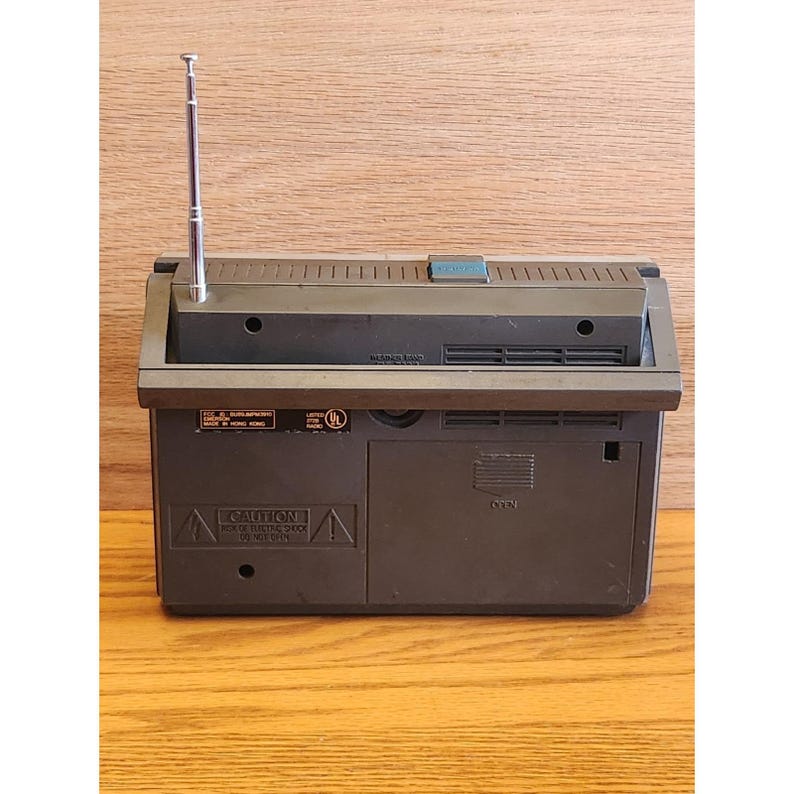 Vintage Emerson PM3910 AM FM Weatherband Portable Radio image 2
