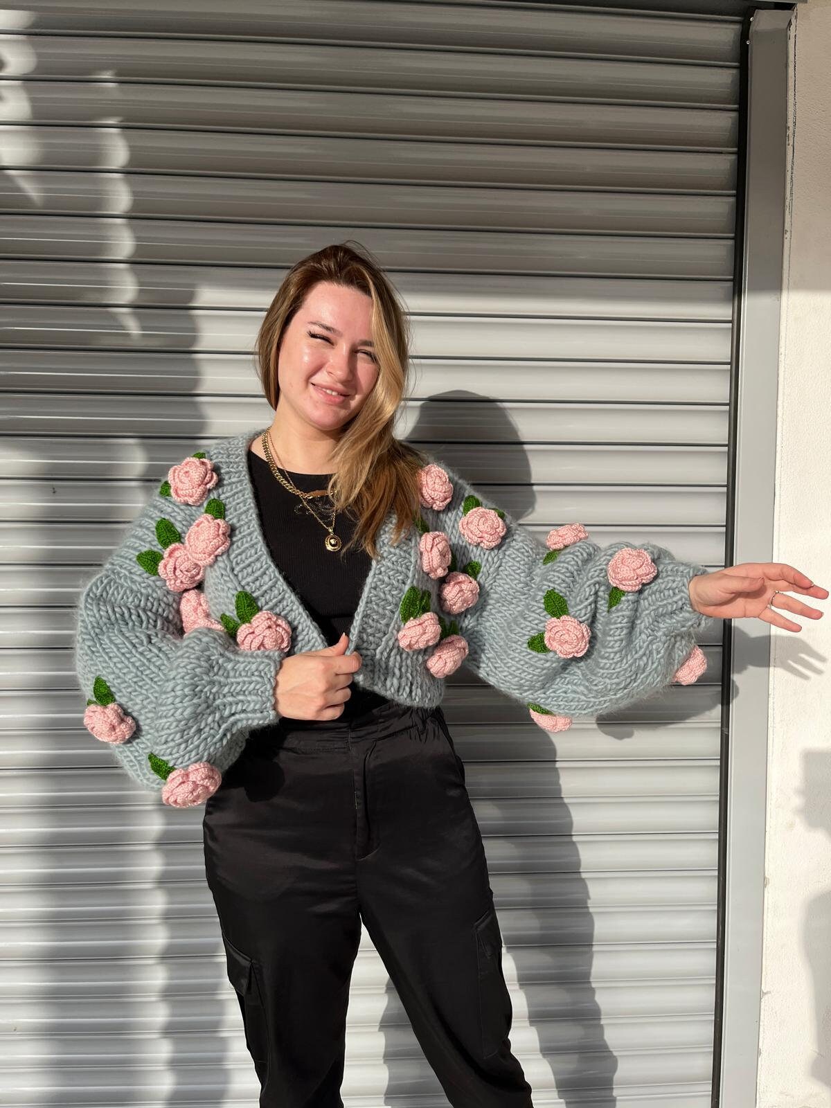 Pink Roses Cardigan , Chunky Cropped Cardigan for Woman