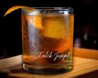 Personalized Whiskey Glass, Name Whiskey Glass, Scotch Glasses, Groomsmen Gift, Christmas Gift, Gift For Him, Dad Gift, Boyfriend Gift