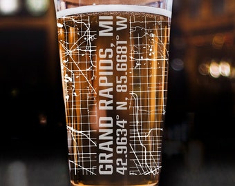 Grand Rapids Map Pint Glass, Grand Rapids Map Glasses, City Map Pint Glass, City Pint Glass, City Map Glasses, City Map Gifts