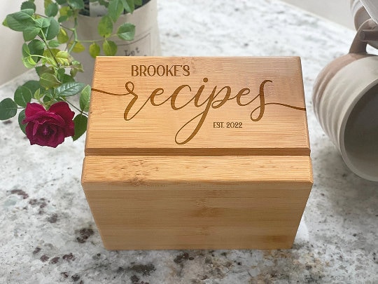 Wooden Recipe Box 4x6 or 5x7 - Personalized Bridal Shower Gift –  WoodPresentStudio