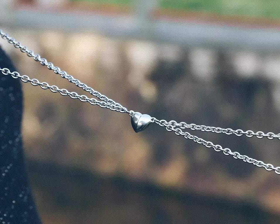 Friends Magnetic Heart Necklace Set 