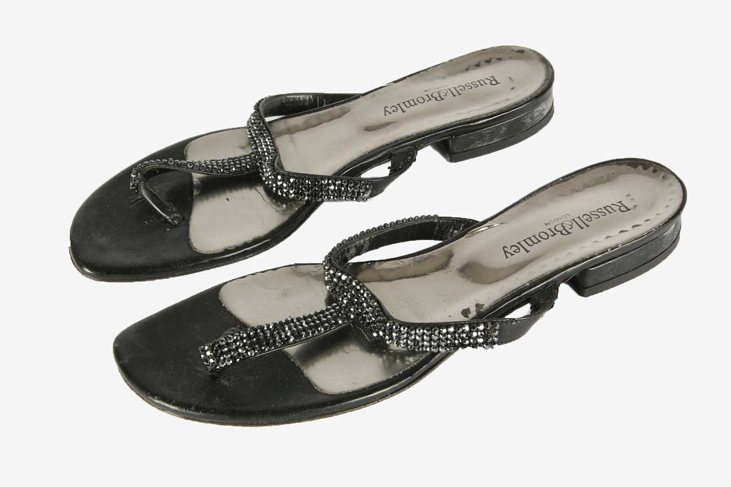 Russell \u0026 Bromley Embellished Slip-On Mule Style Toe Post Sandal Size 38 ( 5 UK )
