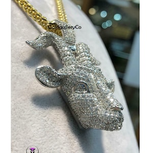 Colgante de cabeza de cabra hecho a mano personalizado 925 plata de ley CZ / diamante moissanita / hielo fuera / colgante 3D / regalo especial Eid