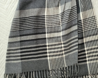 Vintage Leslie Fay Wool Blend Fringe Mini Skirt Grey Plaid Academia