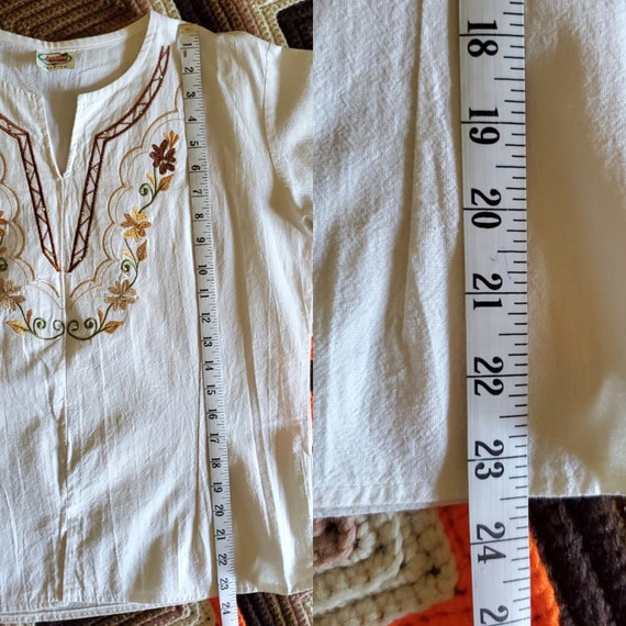 Vintage Mexican embroidered hippie blouse - image 9