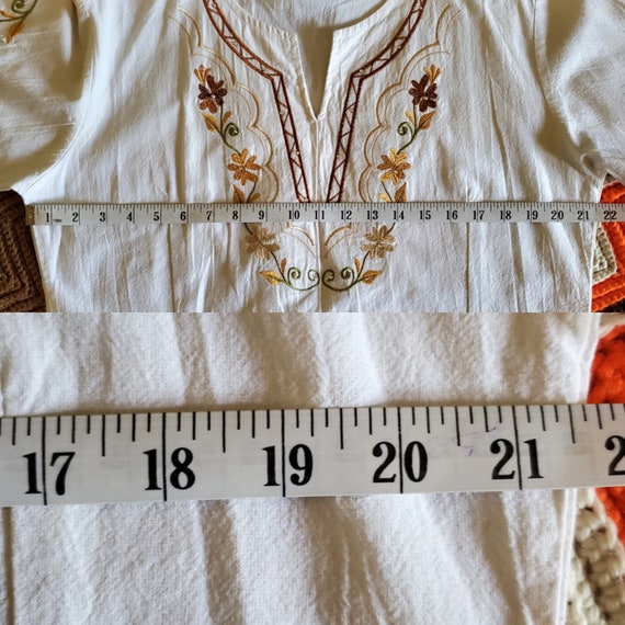Vintage Mexican embroidered hippie blouse - image 8