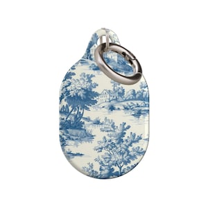 Blaue Toile AirTag Hülle, AirTag Halter, AirTag Schlüsselanhänger niedlich, Ästhetische AirTag Abdeckung, AirTag Hülle, Air Tag Halter Hülle, Geburtstag & Haustiereltern