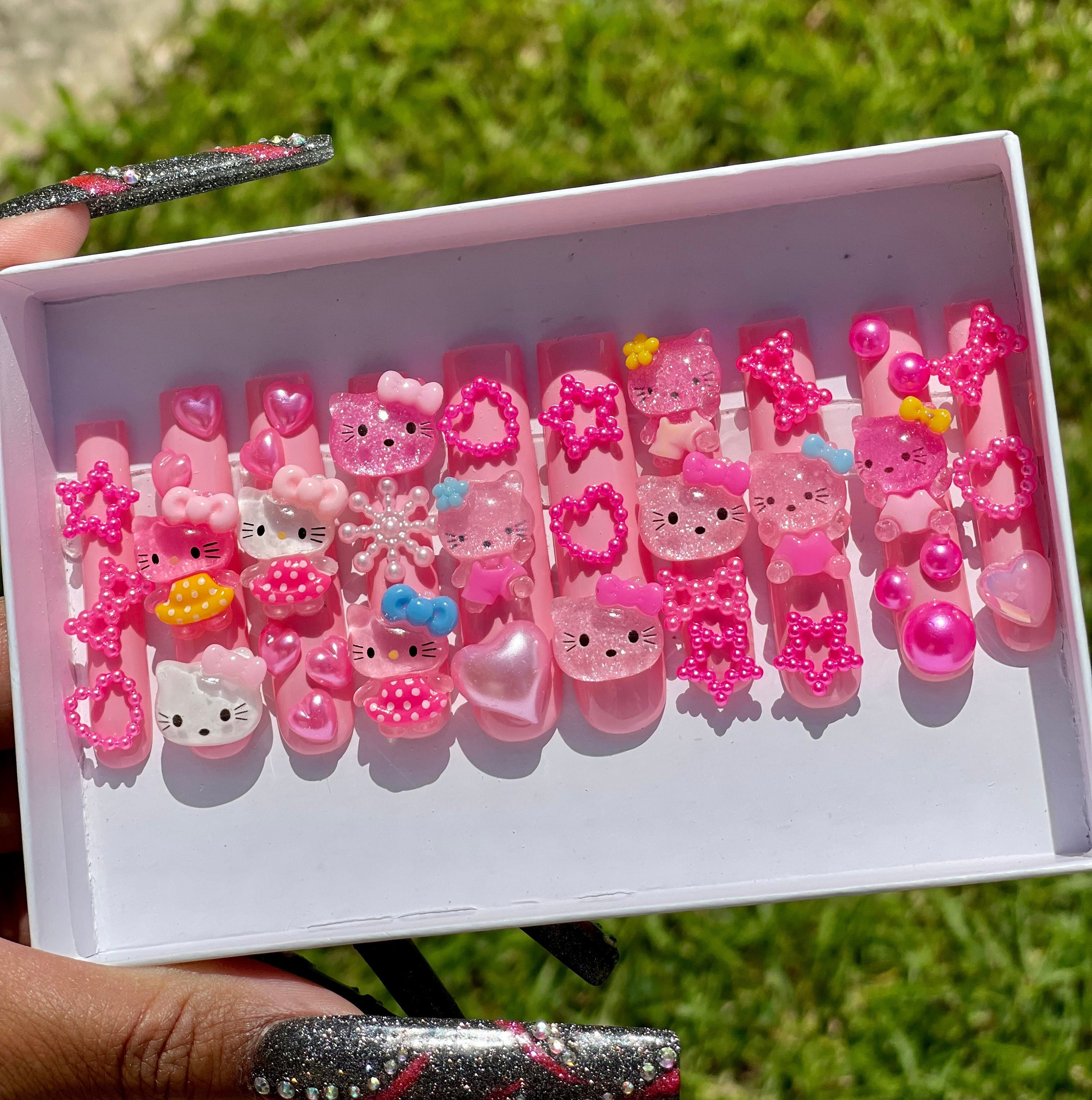 hello kitty charms on nails｜TikTok Search