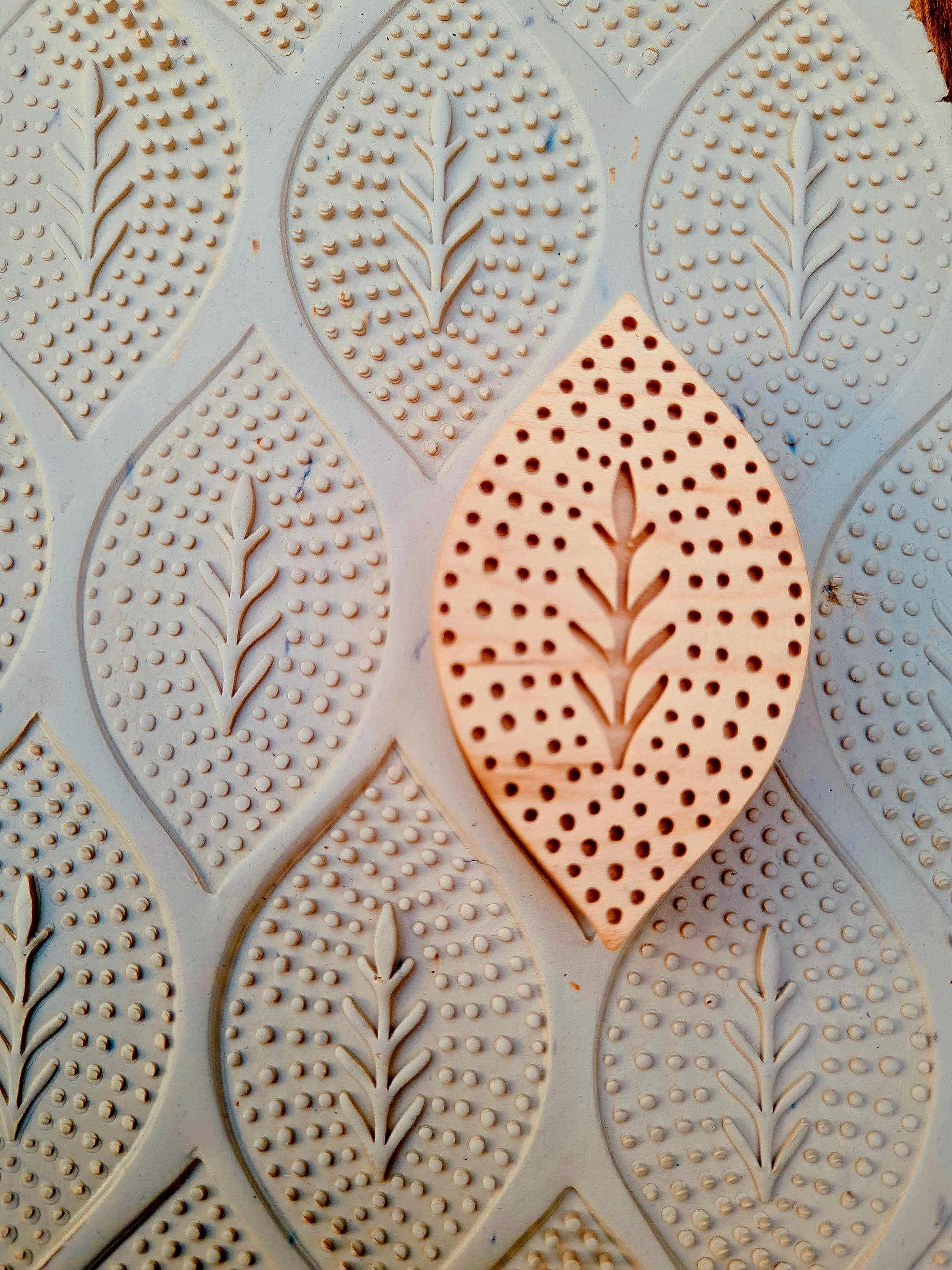 Dotted Pattern Clay Dotted Leaf Stamp for Clay: Woodblock Pottery, Fabric, Journaling (7 ...