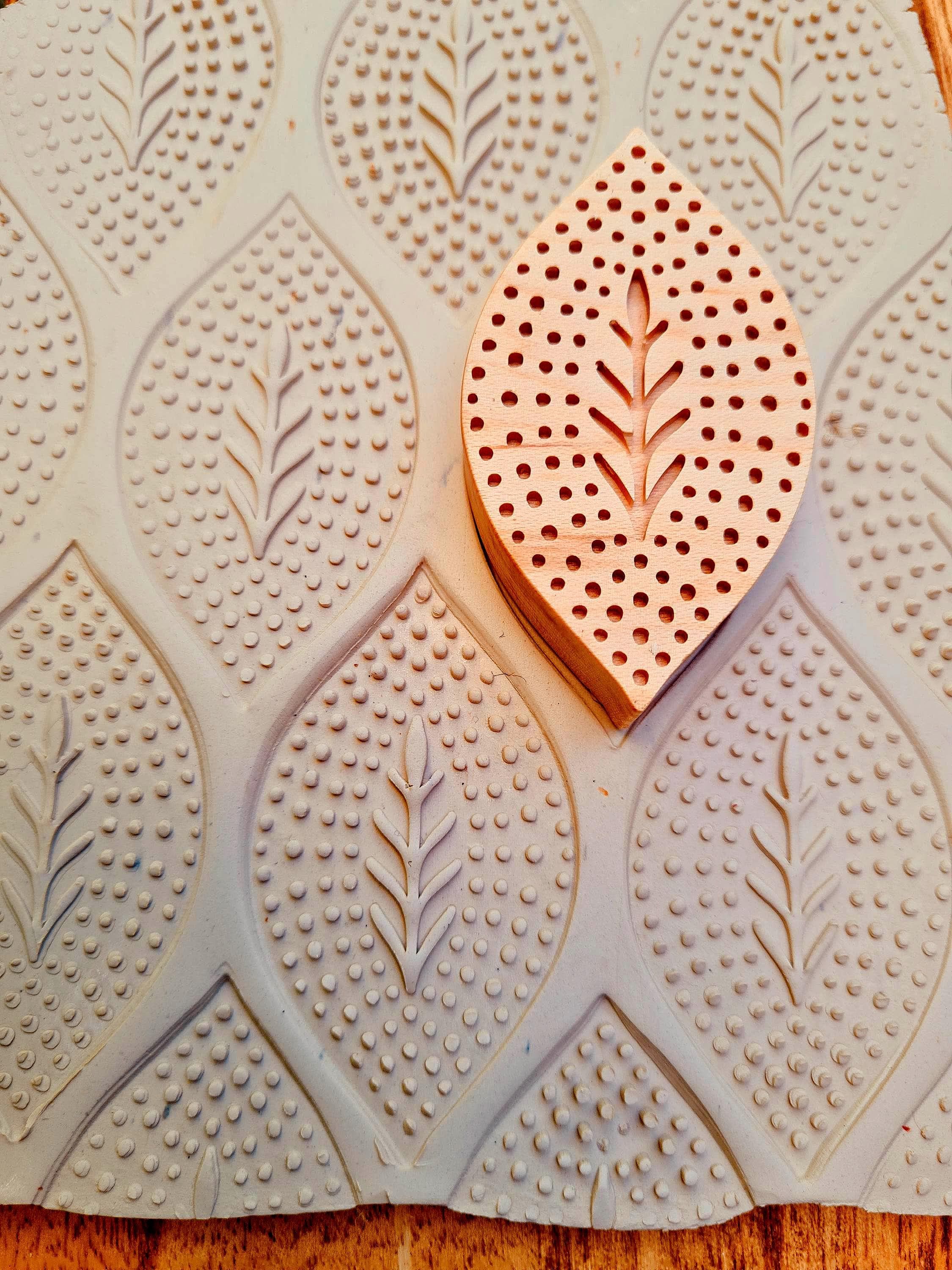 Dotted Pattern Clay Dotted Leaf Stamp for Clay: Woodblock Pottery, Fabric, Journaling (7 ...