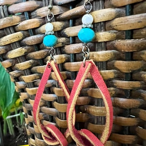 Leather earrings / handmade earrings / handmade leather earrings / knot earrings / scrap leather / upcycle earrings / recycled