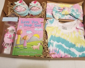 Newborn gift, baby girl, baby shower gift, baby gift box, baby book, baby gift basket, baby books, baby, baby girl, new baby gift,