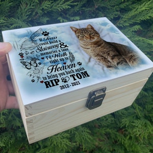 Urne en pin massif pour cendres d’animaux de compagnie, chat de compagnie ou tout petit animal, urne / boîte commémorative en bois personnalisée.