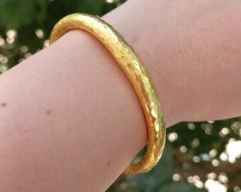 Pulsera de puño de oro martillado, brazalete de oro, pulsera de declaración de puño de oro hecha a mano